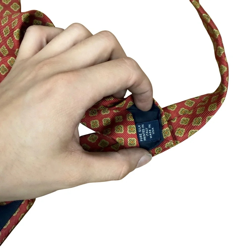 Brooks Brothers Tie Mens OS Red Geometric Medallion Silk Printed Italy USA Made